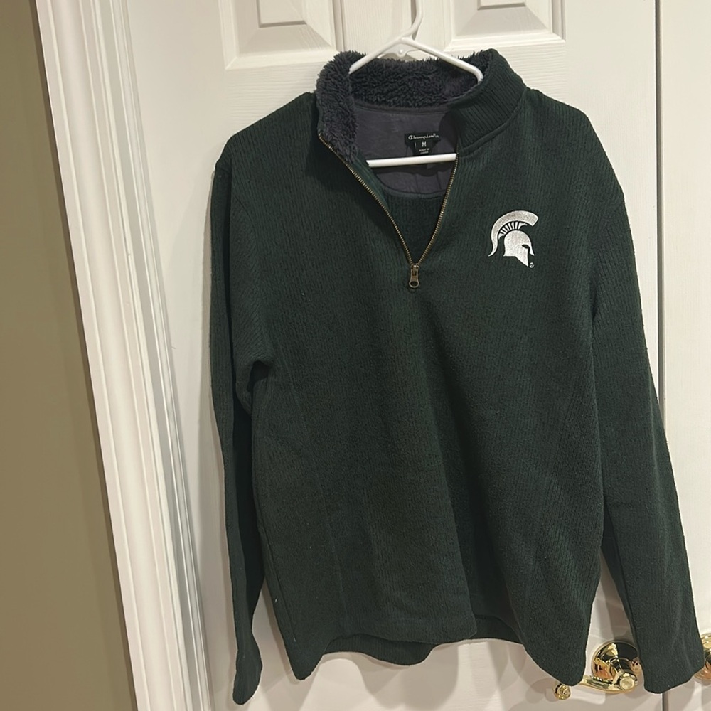 Men’s medium champion 1/4 zip. Faux fur neck. Green. Michigan state logo